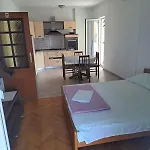Cubric Apartment *