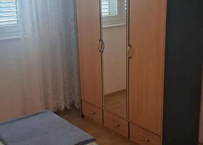 Cubric Apartment Pirovac