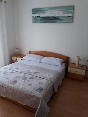 Cubric Apartment Pirovac